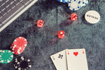 Beli Set Chip Poker Pertama Anda